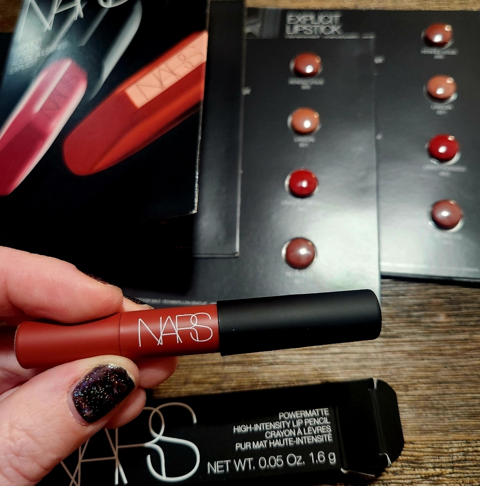 BNIB NARS Powermatte Lip Pencil, "Walkyrie", mini/travel size + 3 sample cards